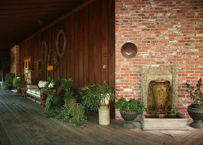 Old Crocker Inn