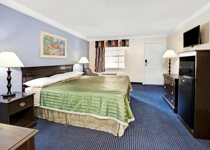 Travelodge By Wyndham North Richland Hills/Dallas/Ft Worth