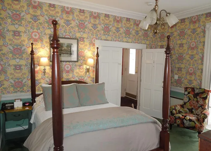 Mary Prentiss Inn