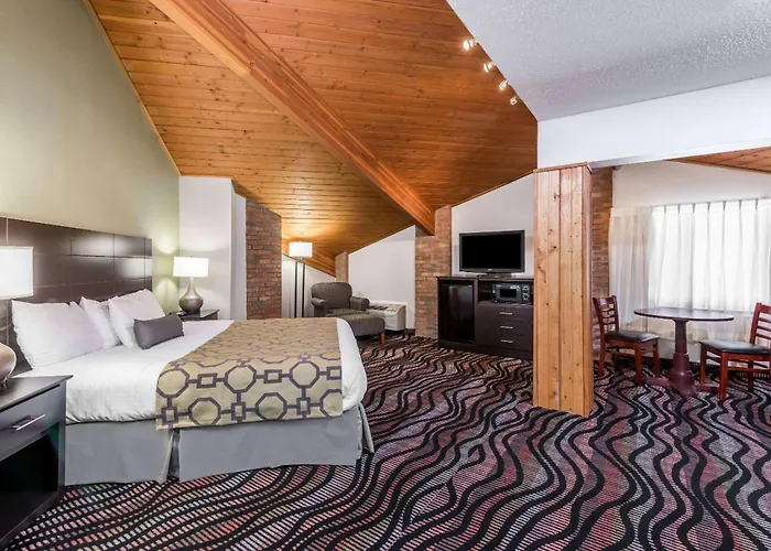 Baymont By Wyndham Cambridge