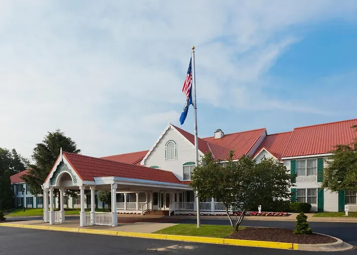 Country Inn & Suites By Radisson, Holland, Mi