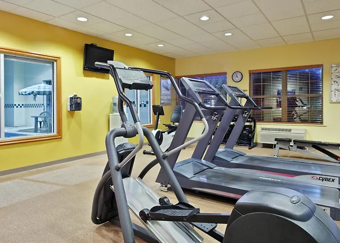Country Inn & Suites By Radisson, Sycamore, Il