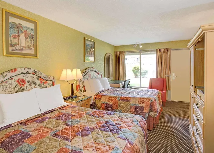 Charlotte Speedway Inn & Suites