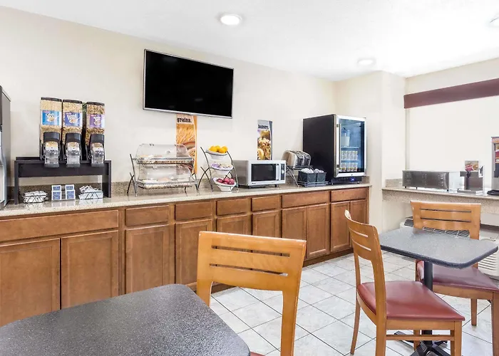 Microtel Inn & Suites By Wyndham Green Bay