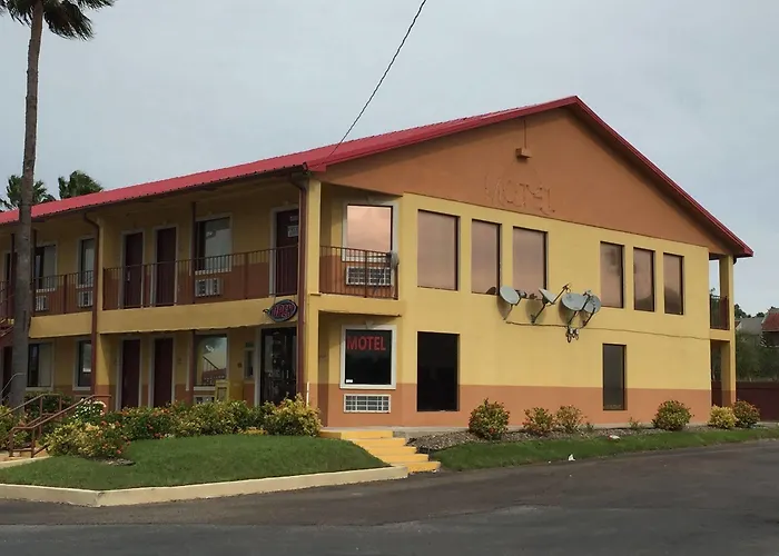 Deluxe Inn Airport