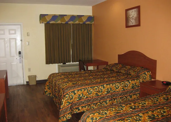 Scottish Inns And Suites