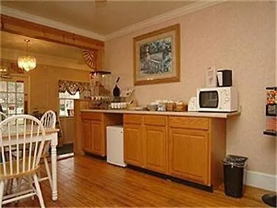 Country Hearth Inn & Suites Williamsburg