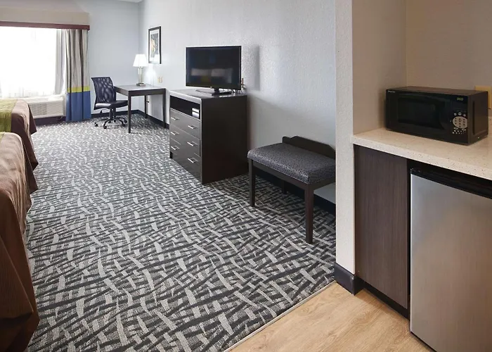 Best Western Plus Lonestar Inn & Suites