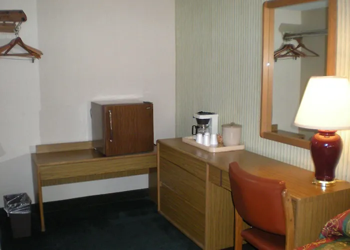 Villager Motel
