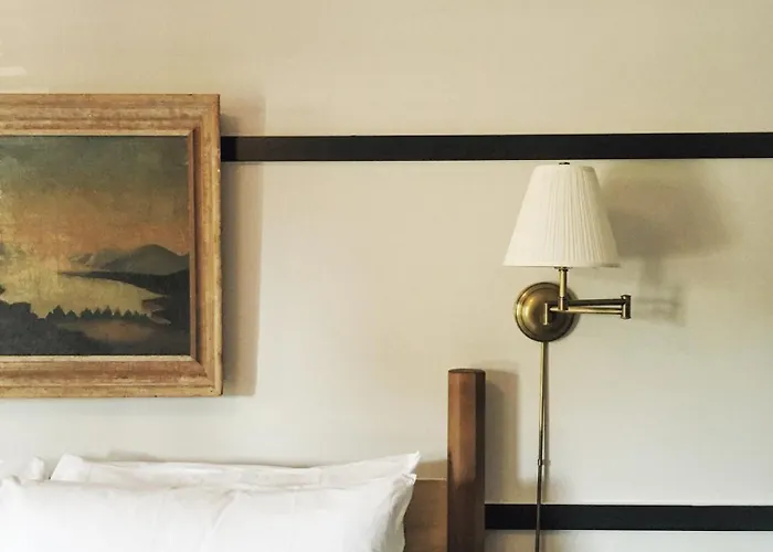 Brentwood Hotel
