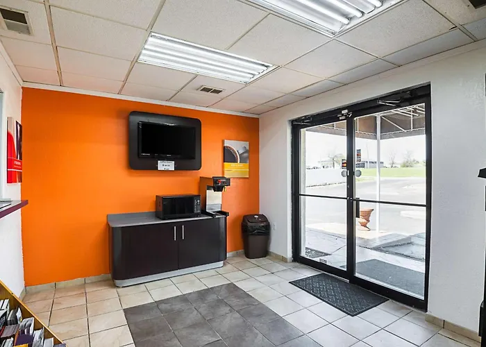Motel 6-Blue Springs, Mo