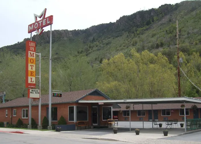 Lava Spa Motel & Rv
