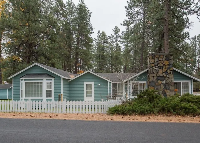 Pine Street Cottage
