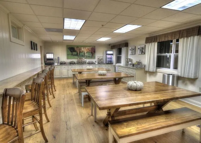 Lodge At Five Oaks Pigeon Forge - Sevierville