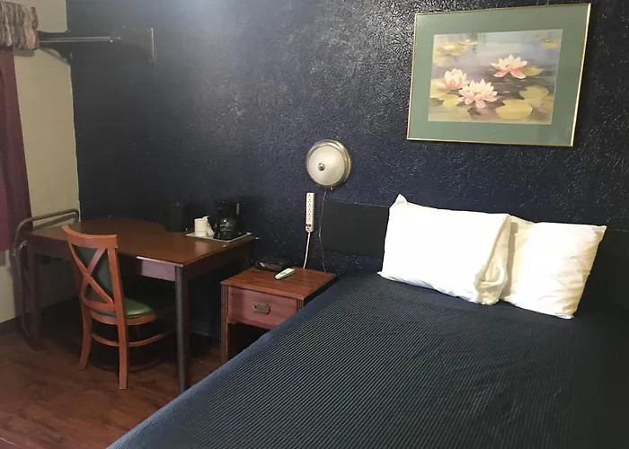 Cooper Motel Tuscola