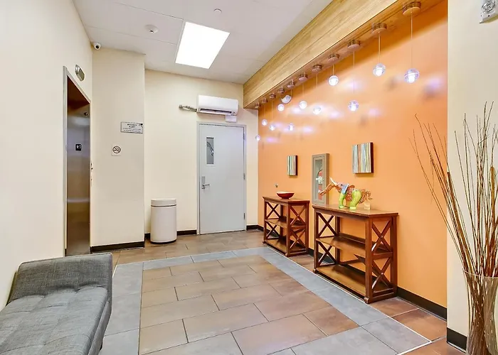 Gorgeous Condos - Walk To French Quarter