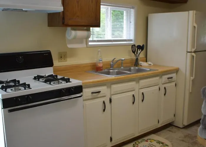 Cozy 2 Bedroom House