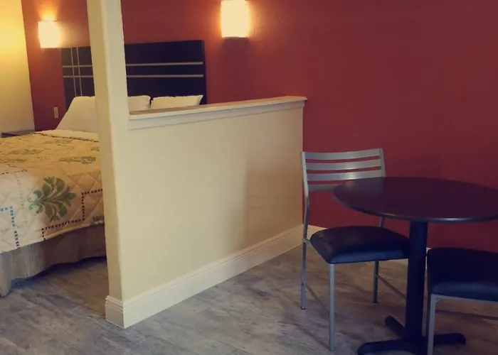 Oxford Inn And Suites Nasa