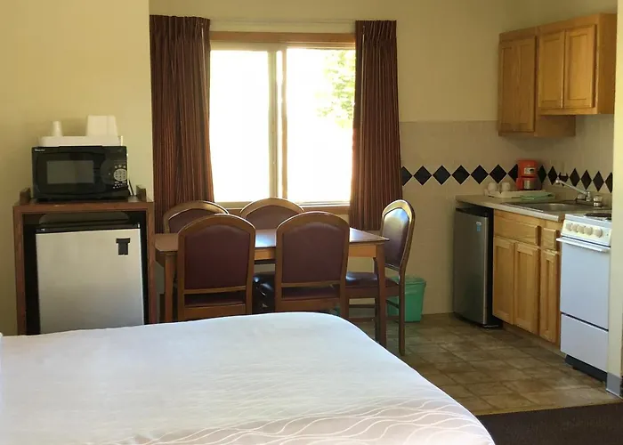 Monticello Motel