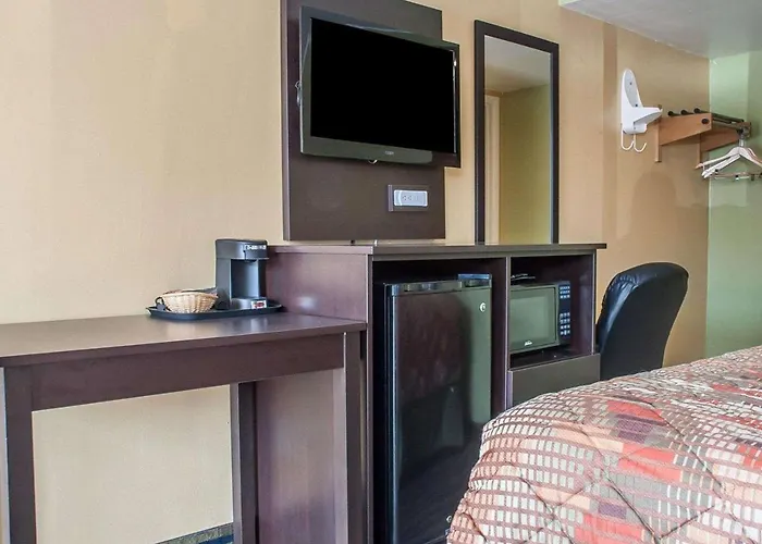 Amherst Inn&Suites