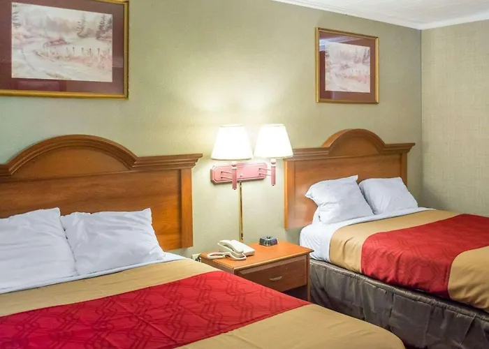 Econo Lodge Newton Falls