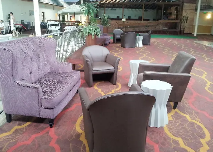 Clarion Inn & Fundome