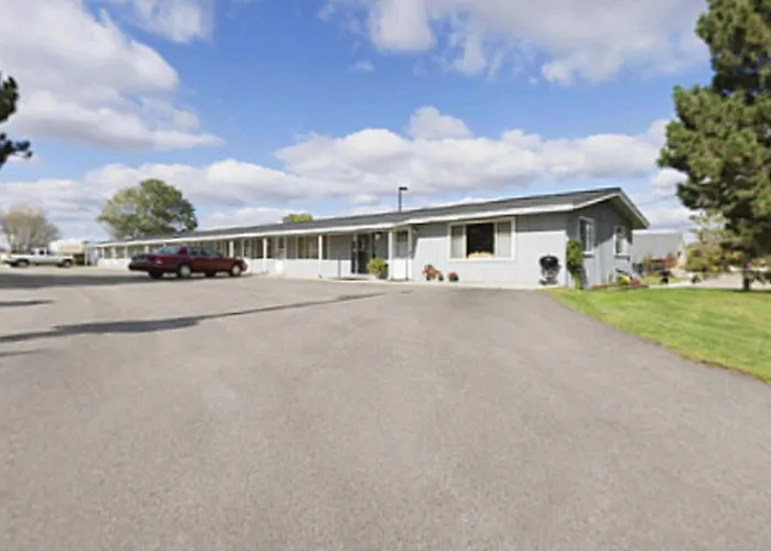 Gopher Prairie Inn