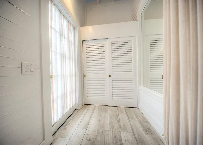 The Bartlum-Luxurious Studio
