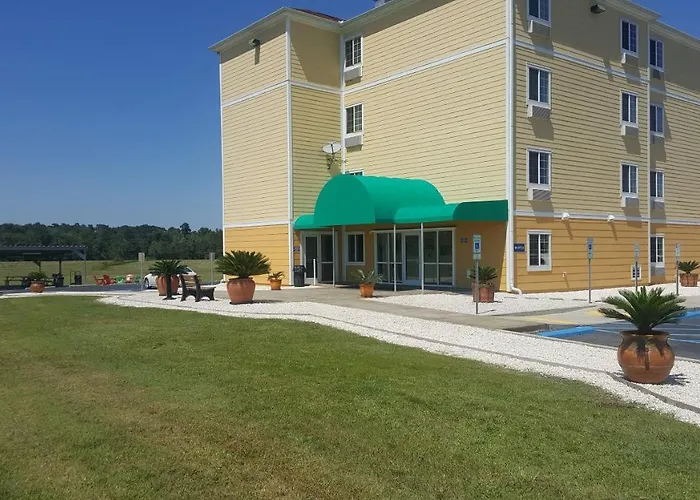 Amelia Extended Stay & Hotel - Near Amelia Belle Casino