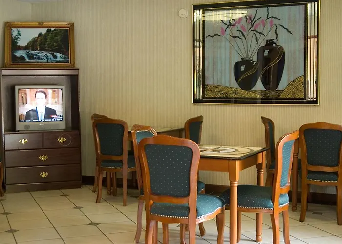 America'S Best Inn & Suites Commerce
