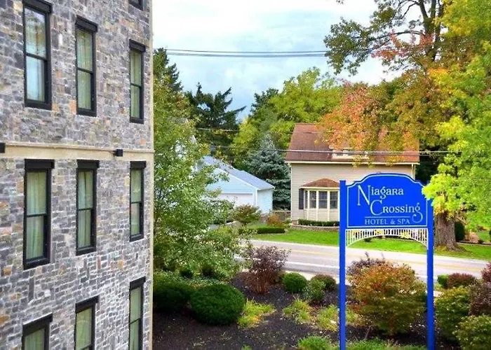 Niagara Crossing Hotel And Spa