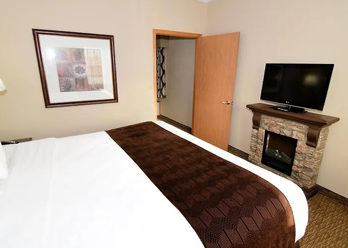 Rock Island Inn & Suites