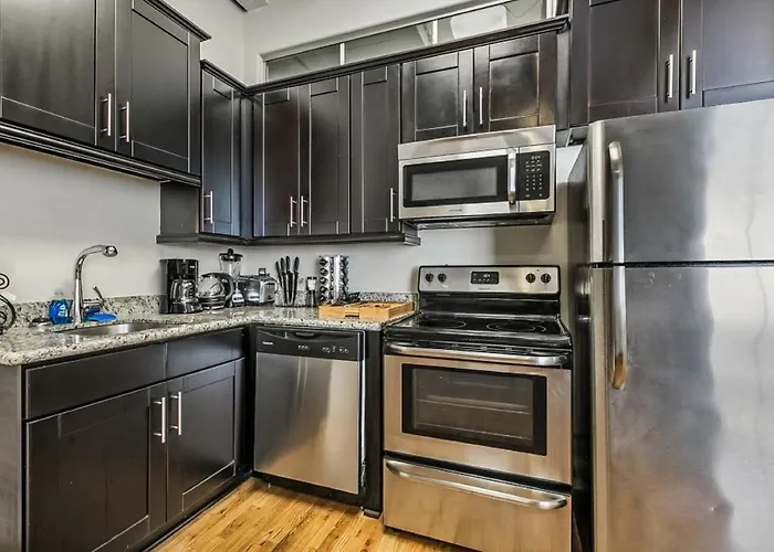 Gorgeous Condos - Walk To French Quarter