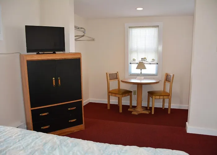 Alouette Beach Resort Economy Rooms