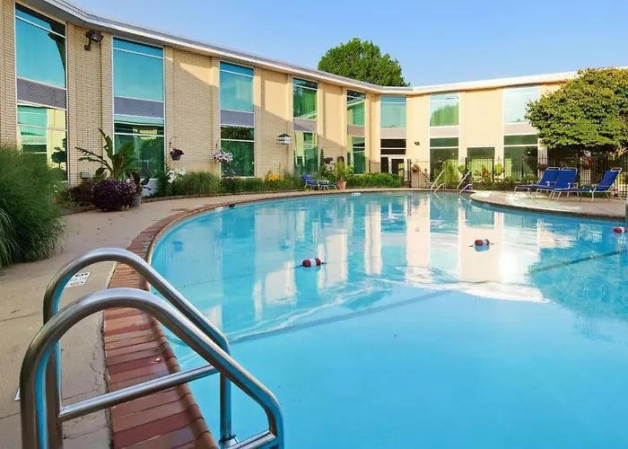 Surestay Plus Hotel By Best Western Syracuse Airport