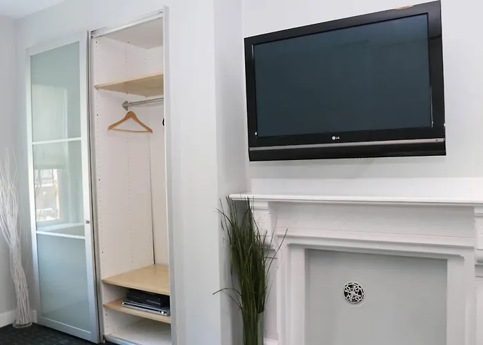 Stylish Studio On Newbury St, This Is Boston! #12