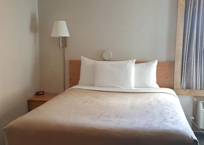 Travelodge By Wyndham Edgemont
