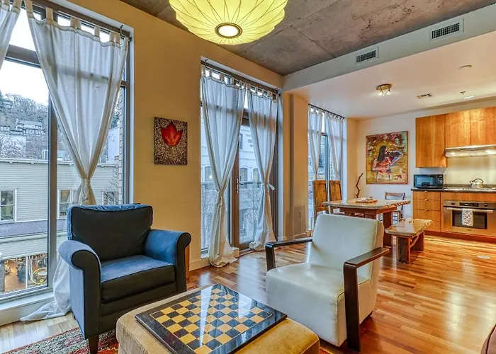 Oak Street Lofts