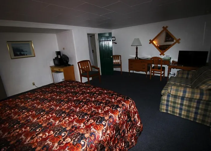 Topaz Lodge