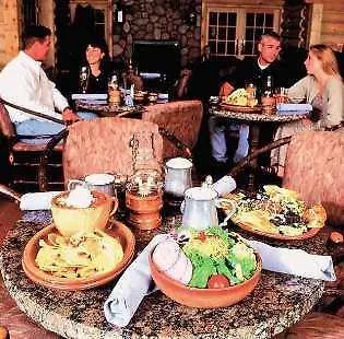 Copperfield Inn
