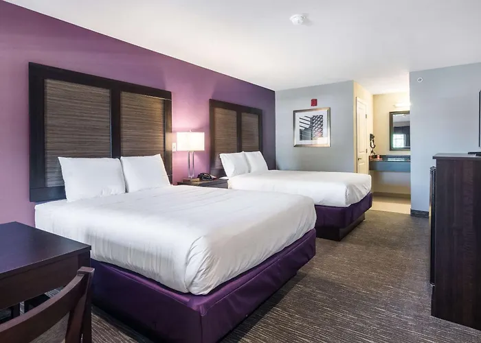 Econo Lodge Inn & Suites North Little Rock Near Riverfront