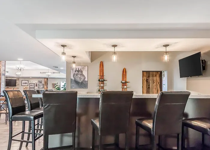 The Inn At Dunvilla, An Ascend Hotel Collection Member Pelican Rapids