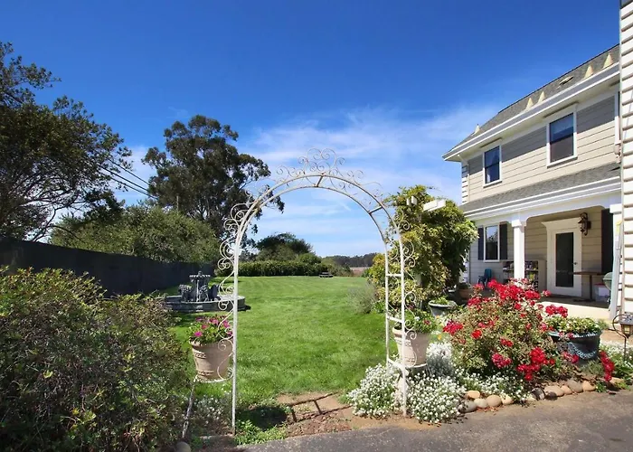 Flora Vista Inn
