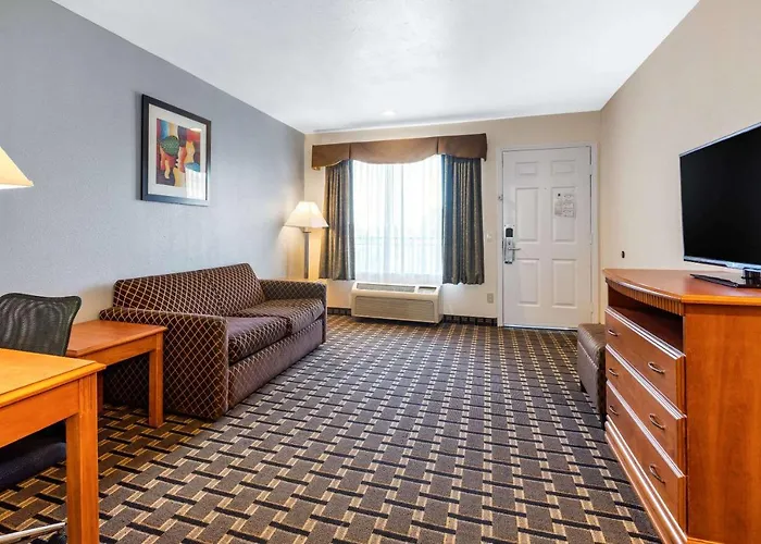 Quality Inn & Suites Huntington Beach