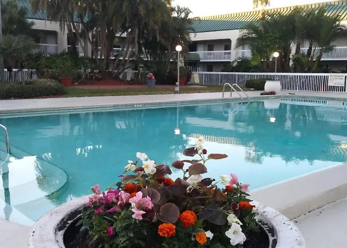Surestay Plus Hotel By Best Western Clearwater Central