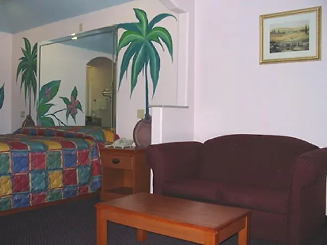 Travelers Inn And Suites Liberty