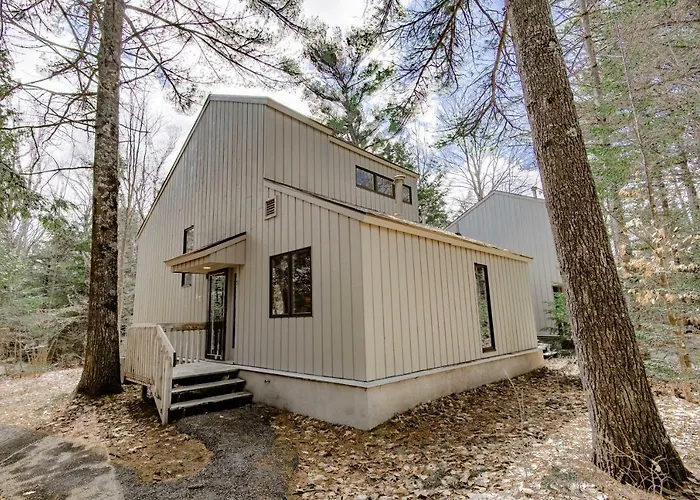 Secluded Harbor Springs Condo