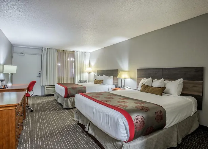Ramada By Wyndham Mitchell Hotel & Conference Center