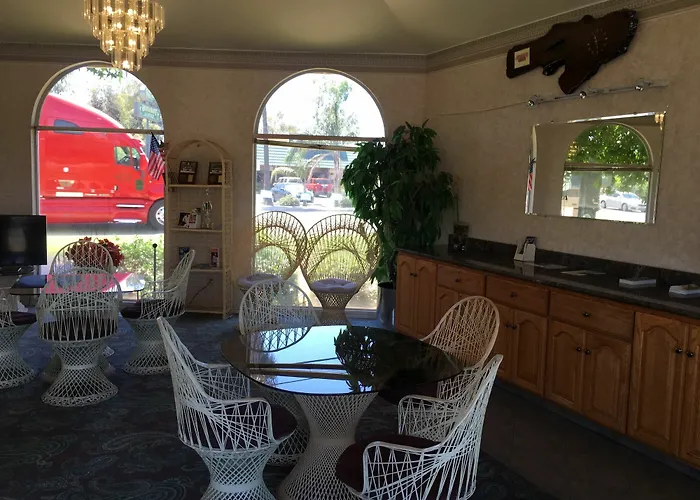 Applegate Inn