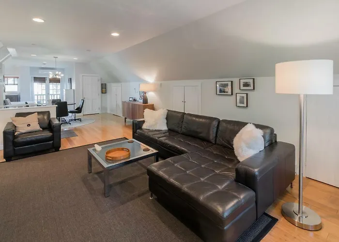 The Carriage House Loft